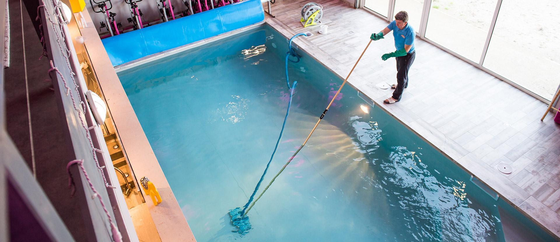 professional swimming pools repair Toronto